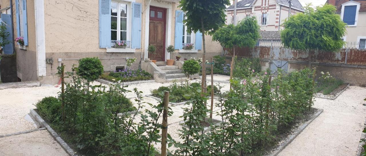 La Josephine Cosne-Cours-Sur-Loire Exterior foto